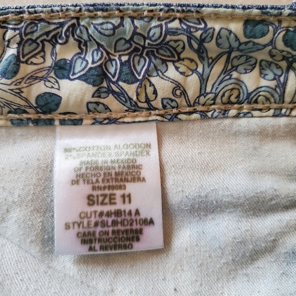 👖 Jeans - Picture 3 of 5